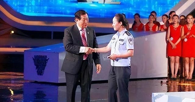 纪实:纵火现场被破坏,警员一筹莫展,16岁少女说了声:我能破案