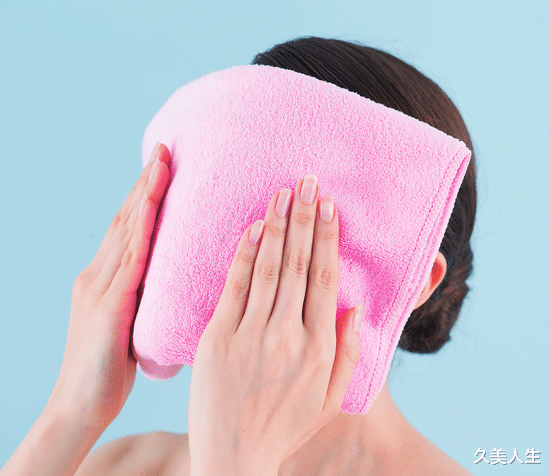 化妆水 发硬的皮肤变得Q弹！皮肤科医生建议夜晚肌断食