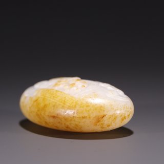 石雕|旧藏·和田玉籽料兽面原石雕