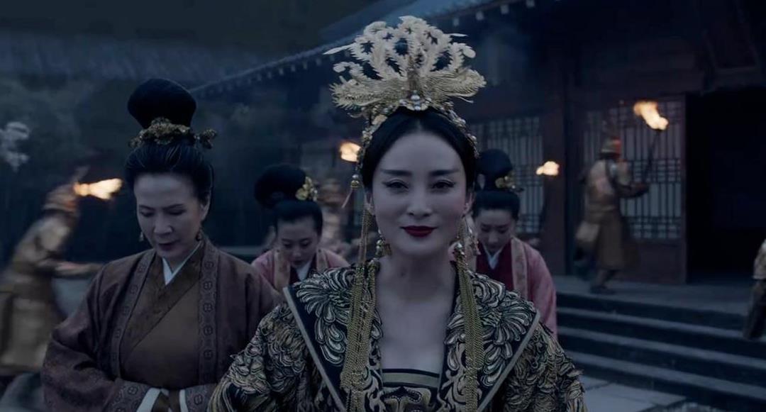 张钧甯|疯批皇后谁最带感?阿母化身财迷太妃, 南枯月漓杀人不眨眼!