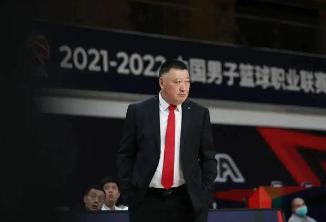 山西男篮|难度堪比夺冠！率领破罐破摔鱼腩进季后赛 CBA冠军教头再现神奇
