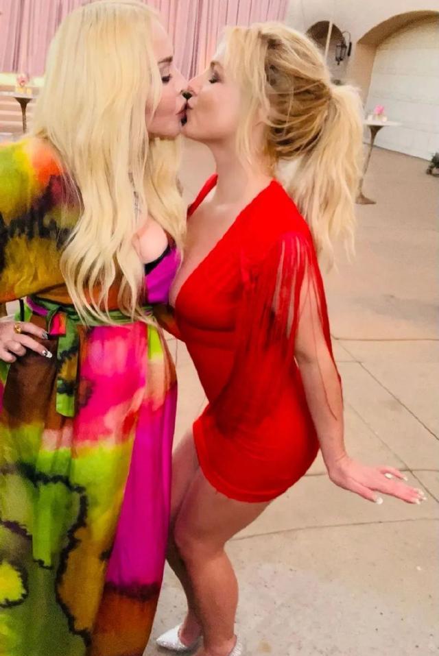 麦当娜|布兰妮婚礼上热吻麦当娜！两大美女太销魂魅力不可小觑