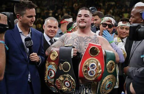 生肖|盘点职业拳击历史上最重的十位世界拳王（第五到第一）