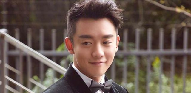 王牌对王牌|《王牌对王牌》首场录制嘉宾确定：四位嘉宾，其中一位算是半常驻