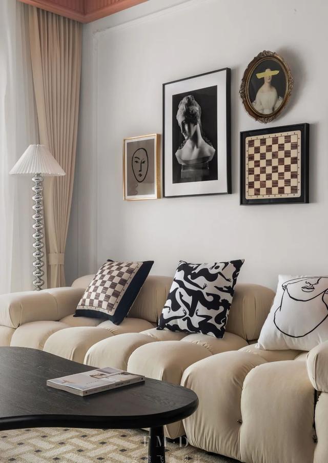 84面积不过百,保留三间房还整出个衣帽间,法式装修美极了!