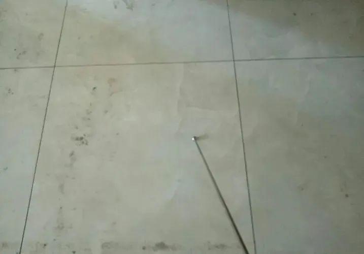 地砖不贴好入住麻烦不断,看完这些,原来空鼓松动不全是手艺问题