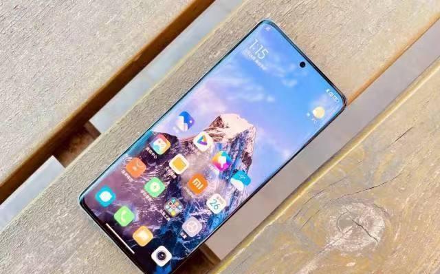 小米科技|小米13Pro亮利刃，1英寸大底+2K+120W，骁龙8Gen2加持