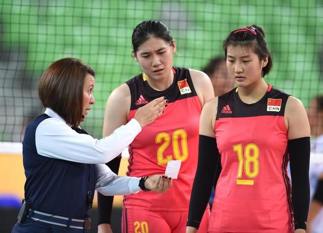 王云蕗|王云蕗变瘦，丁霞让人心疼，中国女排新任队长已无悬念