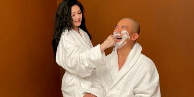 大S|大S私下聚会生图翻车，身材发福小腹凸起，疑似怀三胎？