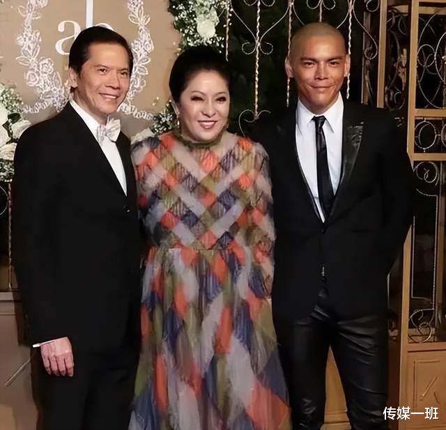 丁佩|向华强前妻丁佩：李小龙死在她的房间，女儿向咏恒是“珠宝女王”