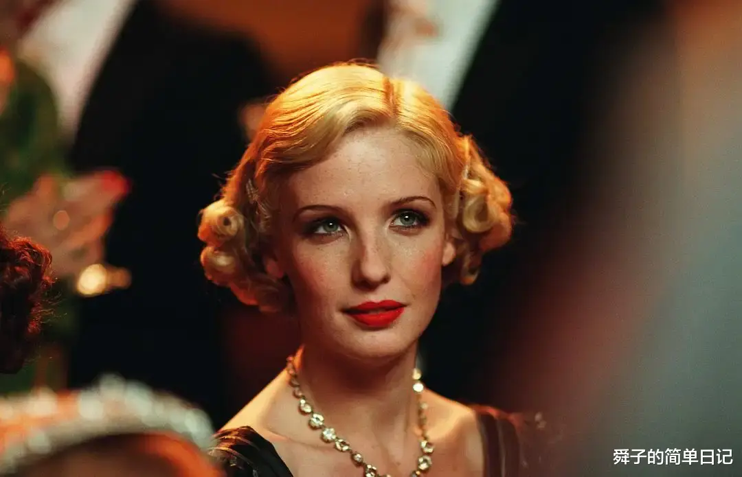 凯利·蕾莉|除了在《黄石》中精彩演出，女神凯利·蕾莉还有哪些经典作品？