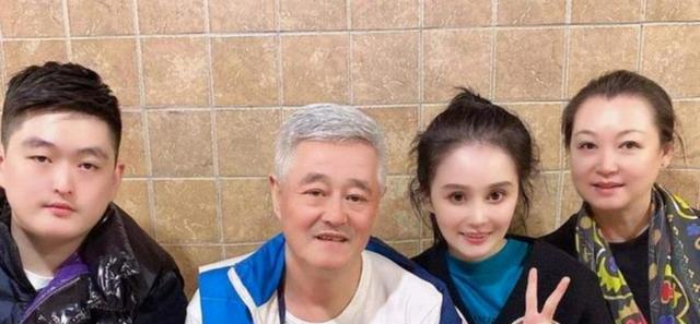 赵本山|赵本山女儿宣布退婚，男友花了她2千多万，分手原因很心酸