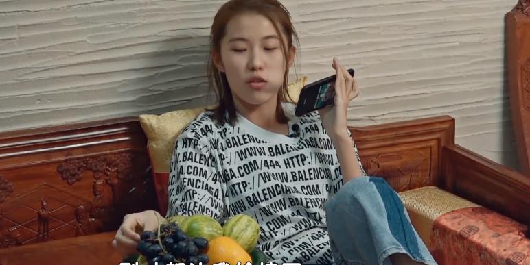 刘思琦|“变形计”巨婴:16岁吃饭要人喂,指甲需姑姑剪,每月开销四五万