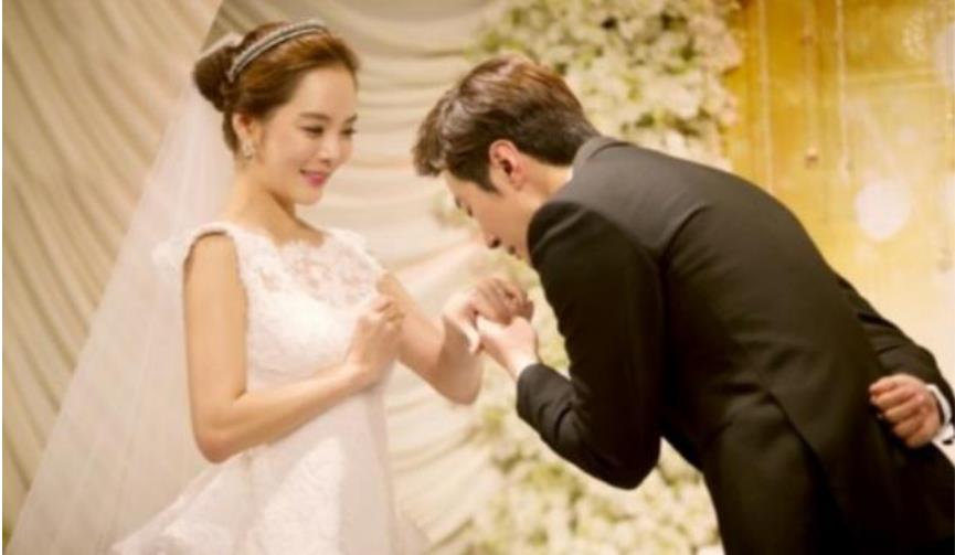 鞠萍|参观蔡琳在韩国的家,如今习惯中式生活,家里的中式蒸笼好抢镜