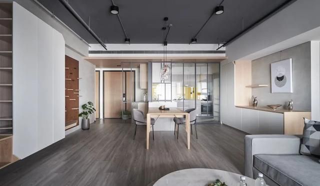 发现95后美女的家，100㎡新家装修成简约工业风，低调奢华有内涵