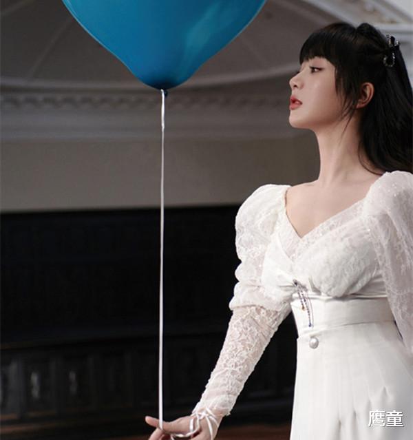 杨紫|杨紫自曝马上要进组，直播间表情包超萌，小猴紫又有新角色了