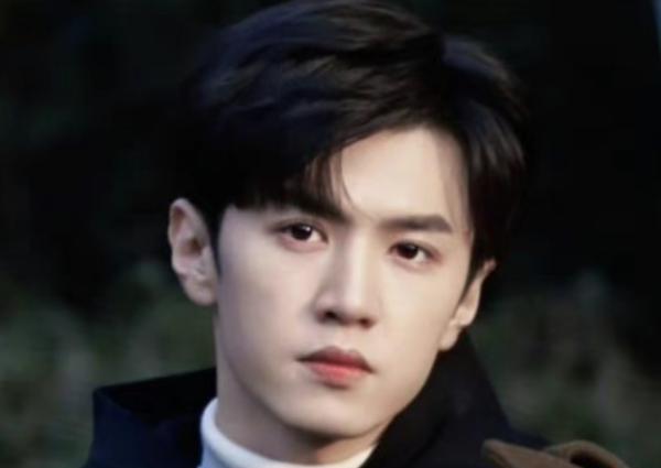 赵露思|《月升沧海》刚播完，赵露思又一部新剧开拍，男主颜值不输吴磊