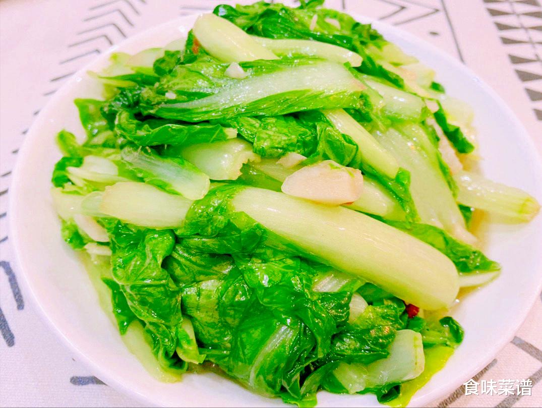 年夜饭上，不能全是大鱼大肉！把这4道炒青菜端上桌，开胃又解腻