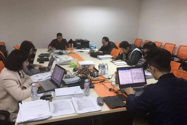 案例：女销售为钱与三客户共处一室，次日发现被吃霸王餐引发血案