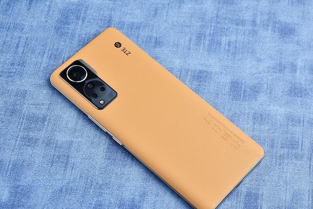 Linux|屏下手机也卖不动了?降至1998元,骁龙870+6400万四摄