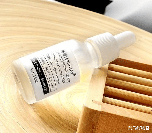 运动装 泰国的化妆技术有多强大？黑妹变白雪公主，网友：这是砌墙呢？