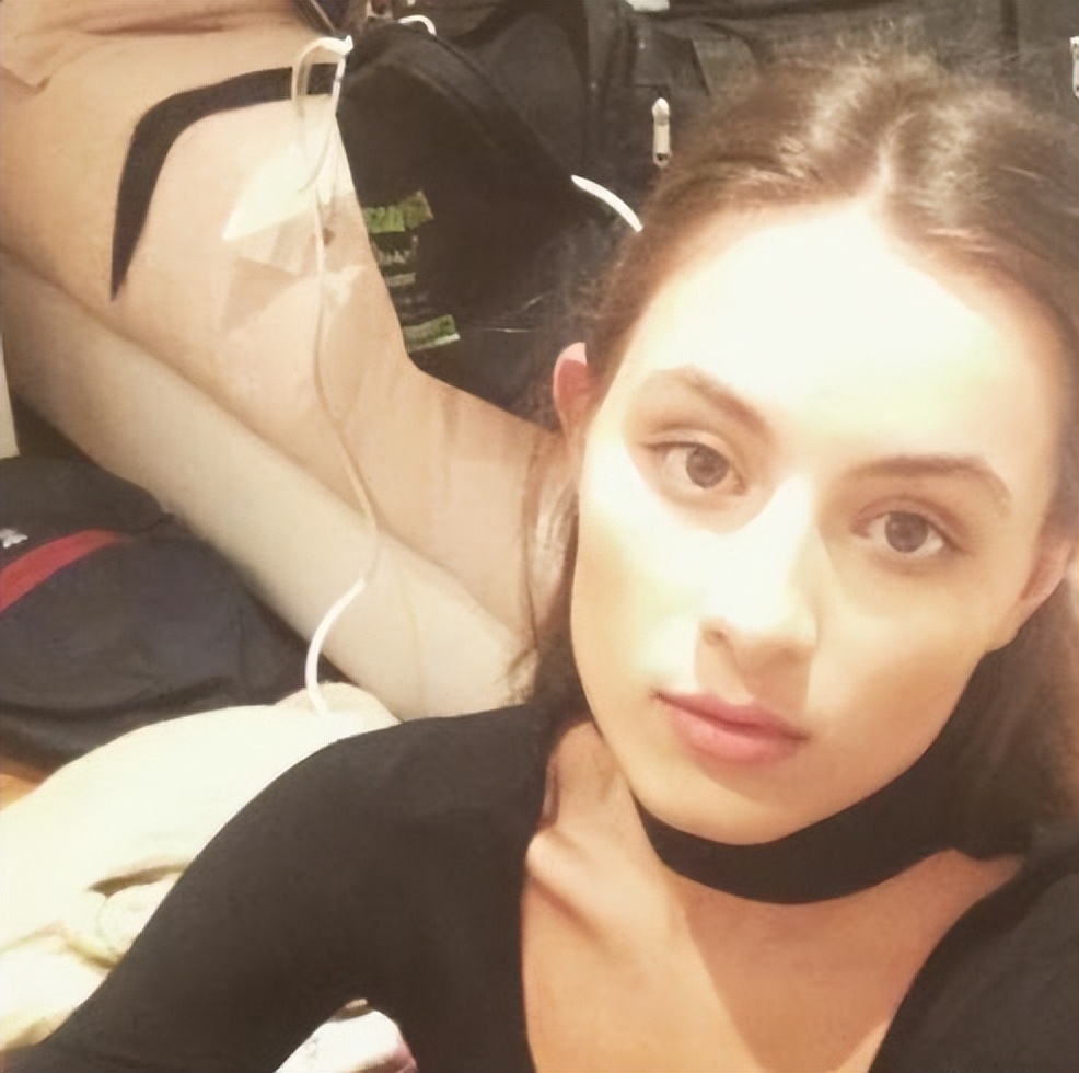 罗温·艾金森|憨豆:为小30岁情人抛弃糟糠妻,62岁再当爹,气得漂亮女儿跟妈姓