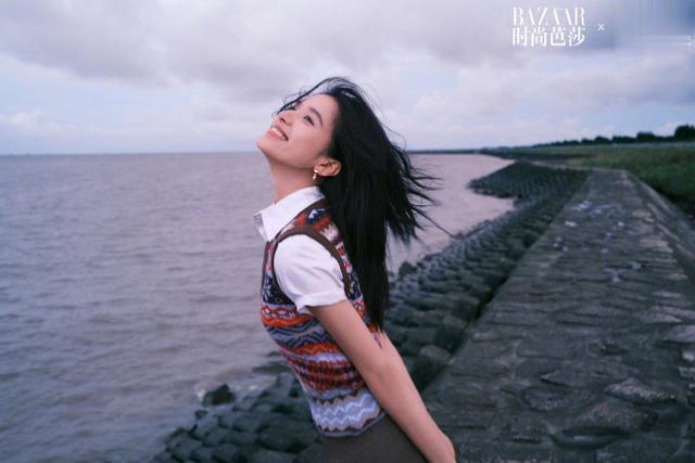 陈飞宇|恋爱的味道！陈飞宇张婧仪海边甜蜜情侣大片曝光