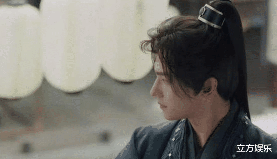 杨洋|杨洋新剧首播:男女主同框就尴尬,一个穿增高鞋一个穿假两件!