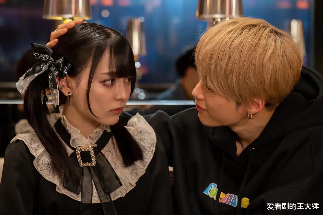 女孩|深夜日剧《明天，我会成为谁的女友》