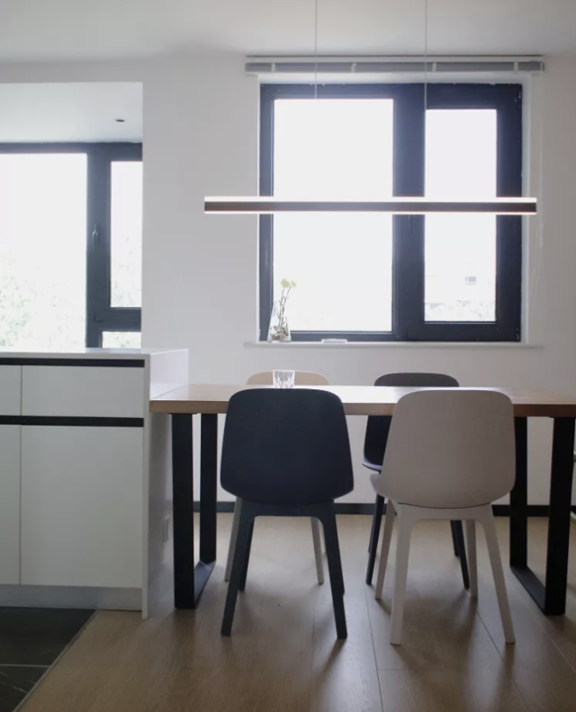 越来越多人装修时坚持极简风，全屋不装主灯，收纳藏而不露