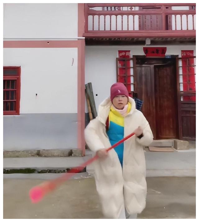 苏有朋|8位来内地养老的老港星：有人没工作，有人领退休金，有人住农村