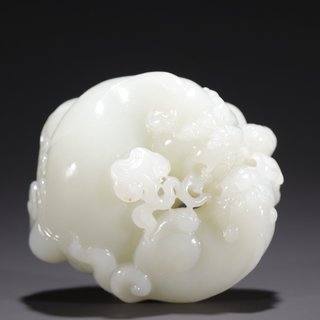 和田玉籽料|旧藏·和田玉籽料子母瑞兽雕件