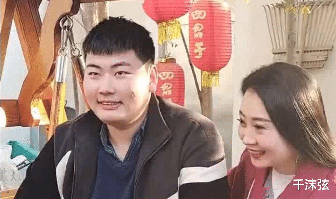 玫瑰 大衣哥儿子小伟暂停减肥为女友庆生，送玫瑰花、蛋糕，网友：查查孩子是谁的