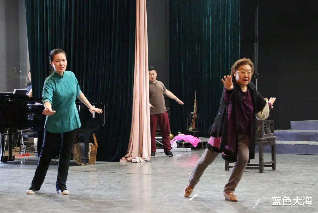 外来媳妇本地郎|郭兰英:一生与亲情无缘,两任丈夫去世后,92岁的她现在怎样了?