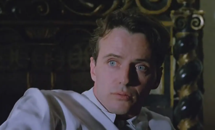 电影|一屋子鬼，就问你怕不怕！