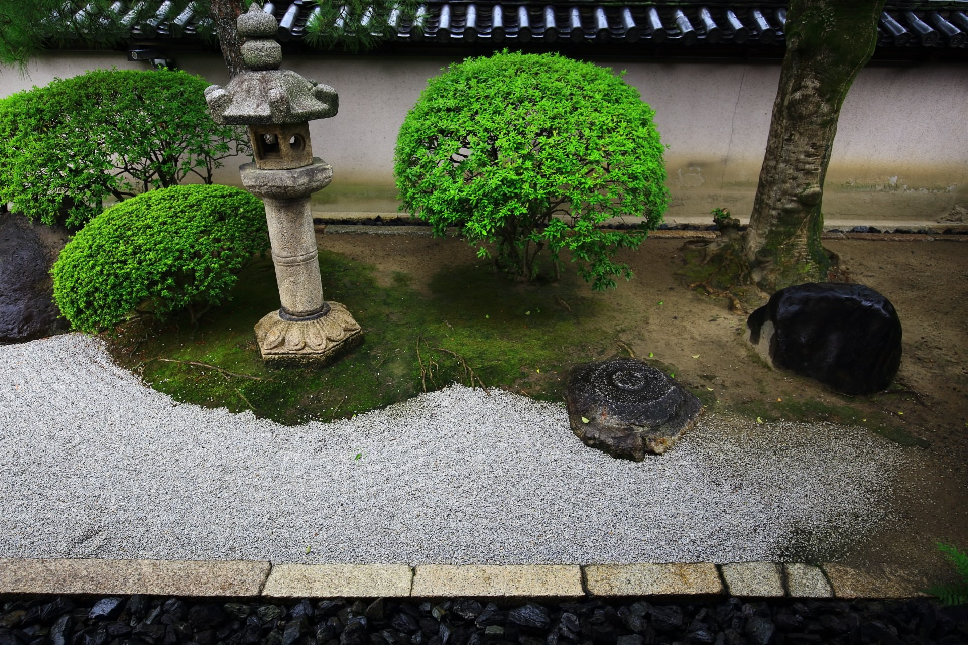 想要有个美翻的院子没那么简单,光地面就有这么多铺法,讲究颇多