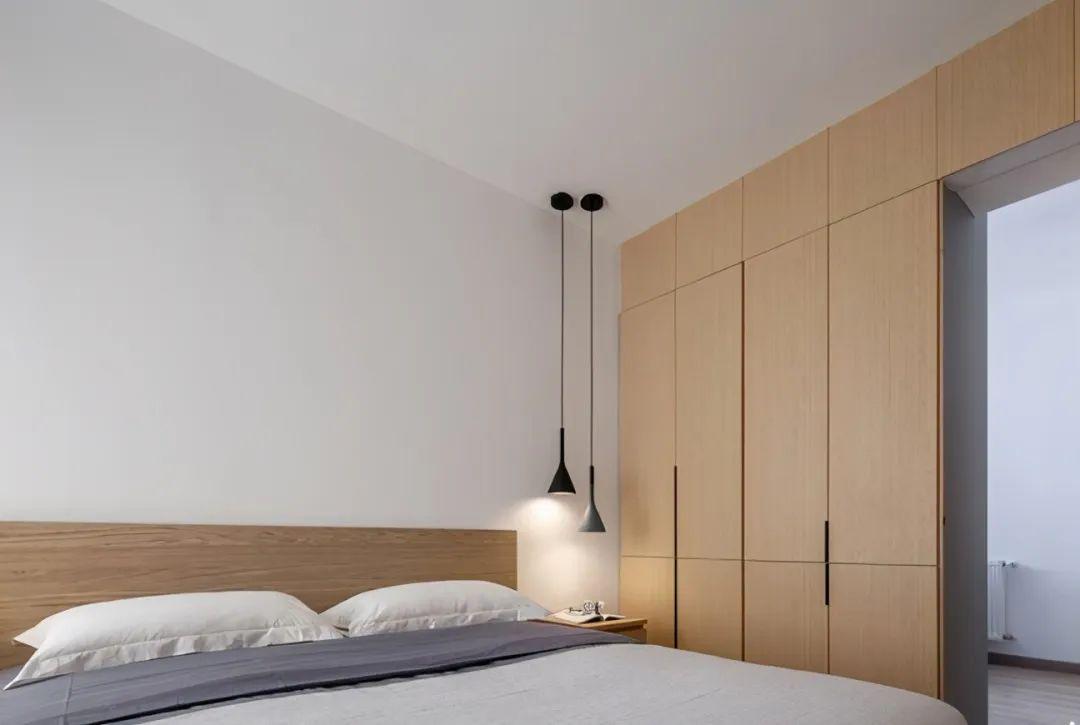 95㎡房子装修成原木风,最喜欢隐形门设计,效果超预期!