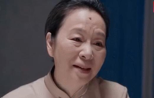 奚美娟|配角奚美娟碾压主角杨幂,原来厉害的女人,都不要婚姻不靠男人