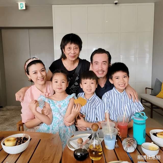 陈茵媺|恭喜！51岁TVB视帝港姐妻子被曝怀上第四胎，身材发胖孕味十足