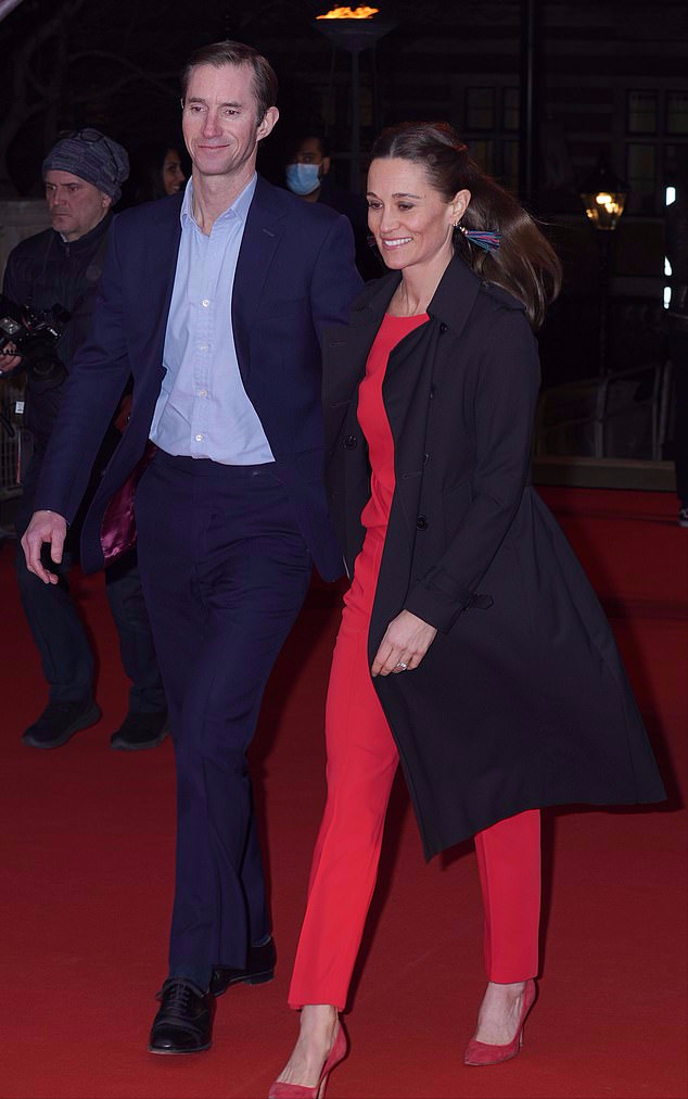 音乐会|凯特妹妹难得精心打扮！和富豪老公亮相音乐会，脸上苍老像老太太