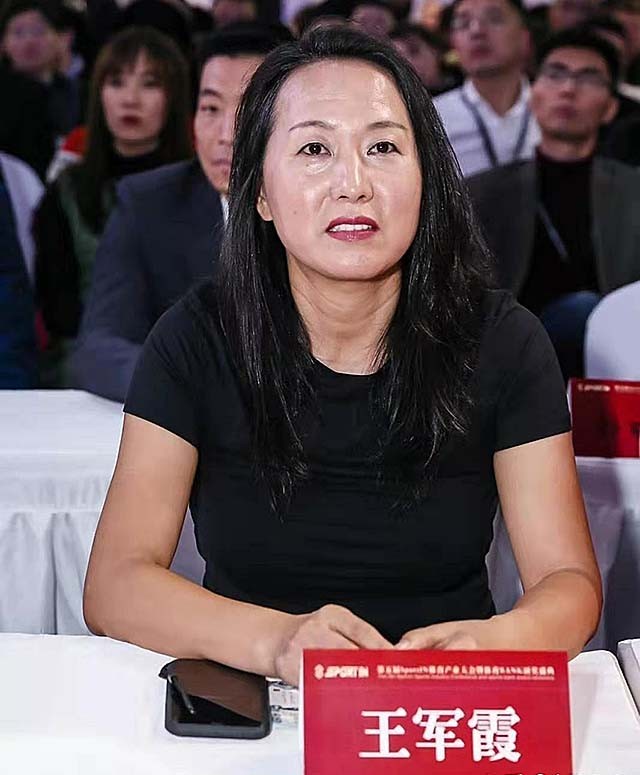 马俊仁|马俊仁跌落神坛后过得如何？疯狂的广告代言，靠藏獒包装炒作