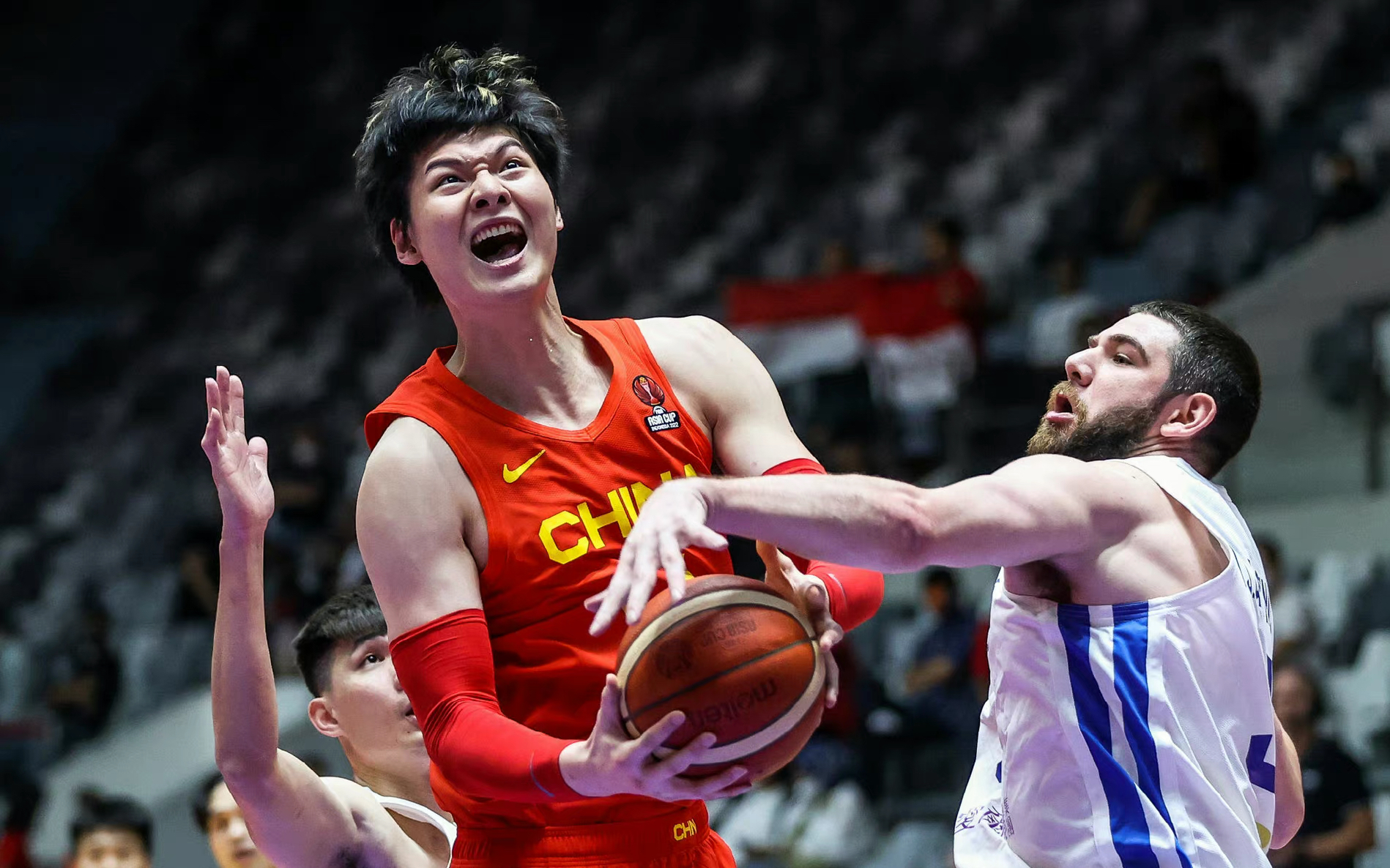 中国男篮|赢了伊朗就进决赛！中国男篮最大对手正式出炉，一人成夺冠的关键
