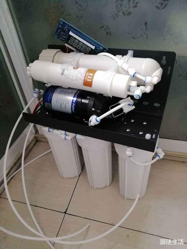 “家用净水器”,究竟要不要安装?看完这2点,你就全明白了!