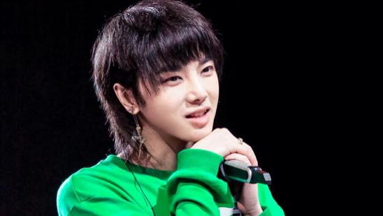 华晨宇|出道十年没有任何代表作？王杰评价华晨宇：唱歌不是乱吼叫，飙高音！