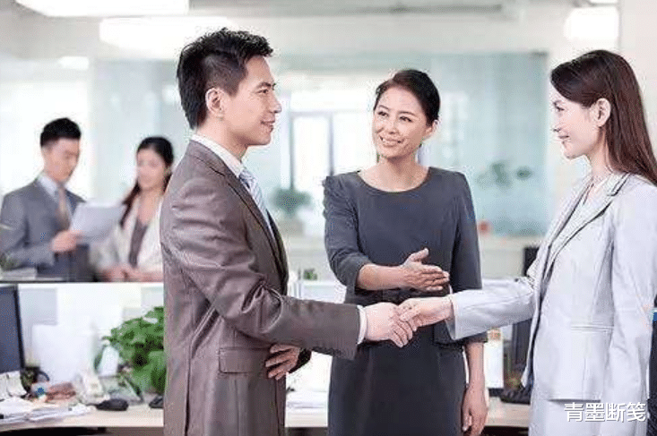 马未都谈人际交往:别“哥”“姐”地瞎喊,显得情商低且不讨喜