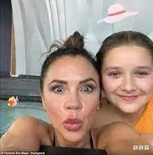 江映蓉|贝克汉姆搂着少女亲啊亲！贝嫂很淡定，网友凌乱了