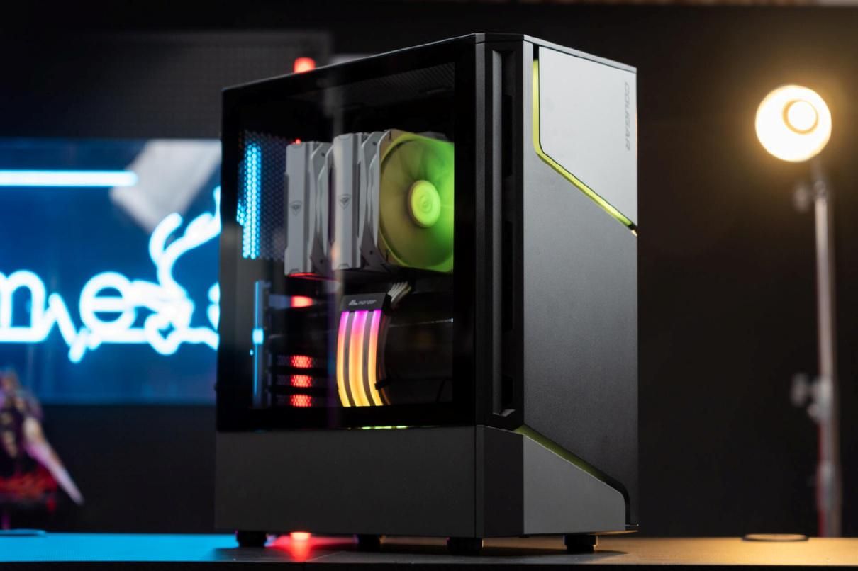 机箱|二百机箱,三百电源,我居然配了700多霓虹线