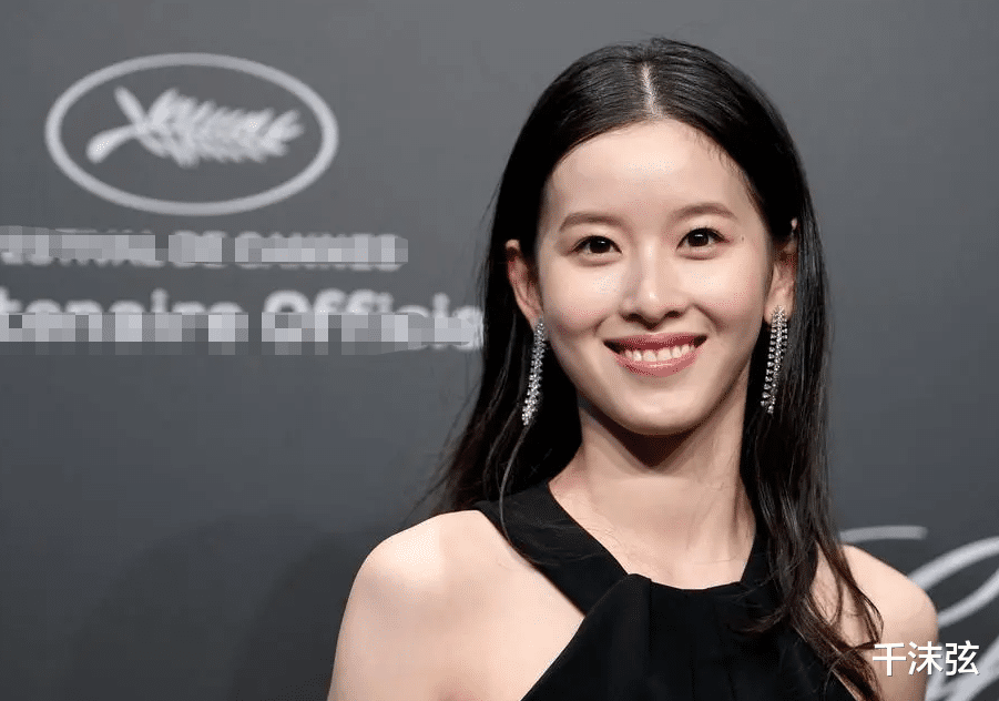 章泽天|章泽天: 因2元走红,嫁刘强东成富豪,凭一己之力挽回丈夫名声