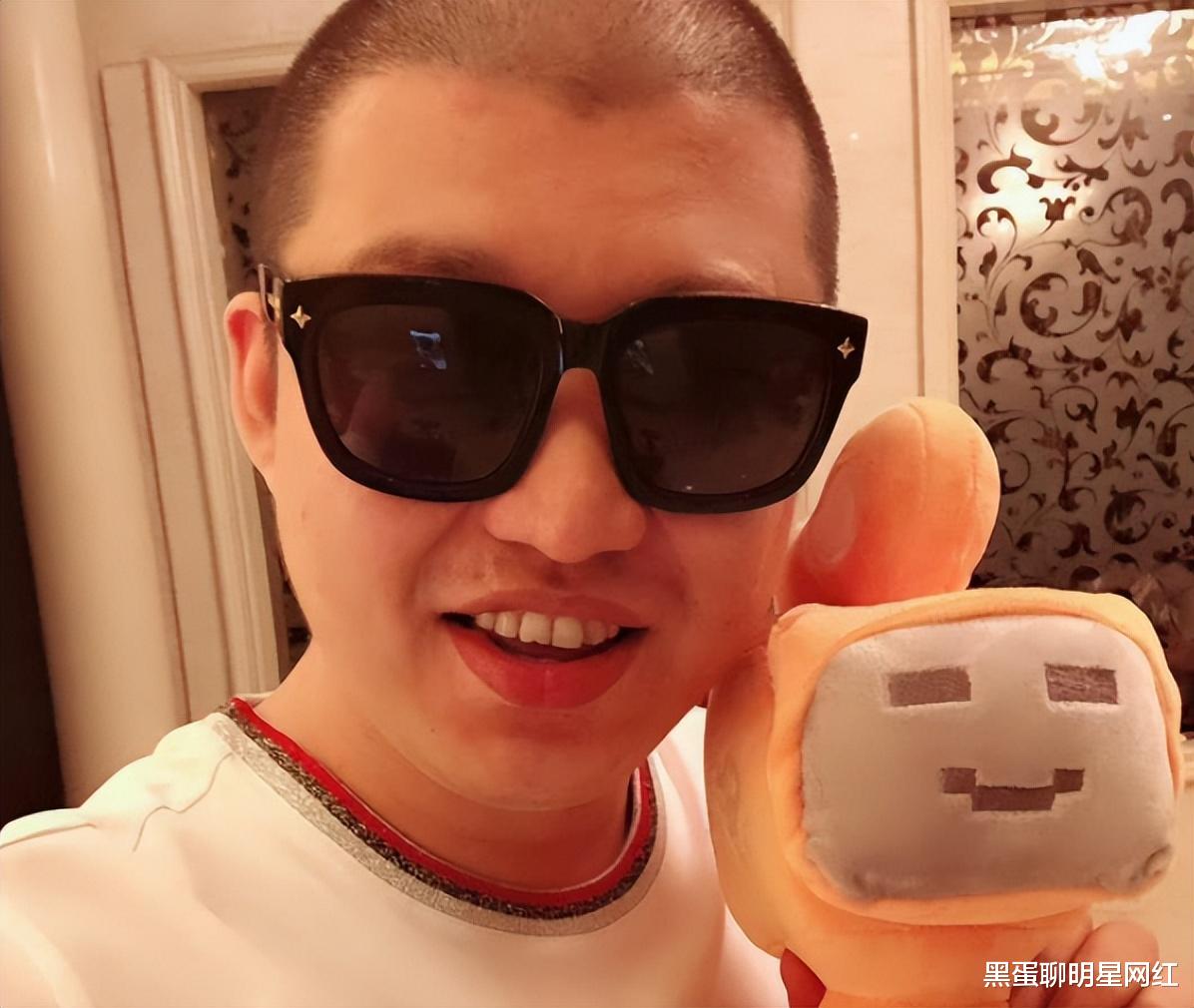 网红二驴宣布还清2700万外债,仅用时3个月,网友:比捡钱还快