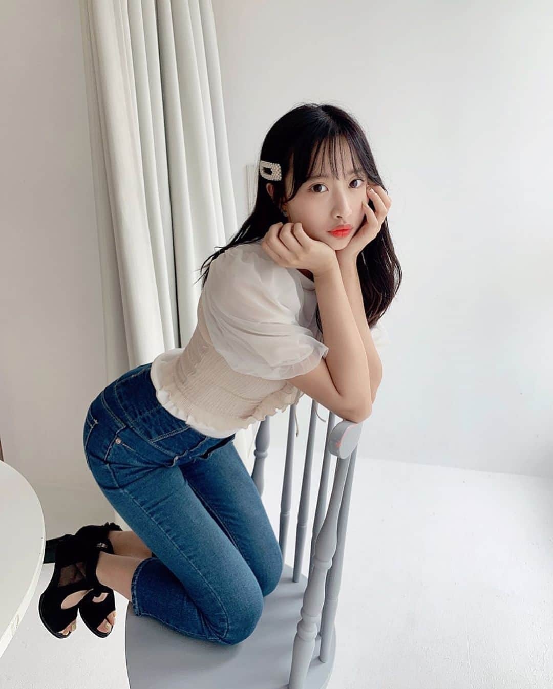 藤川らるむ|混血正妹《藤川らるむ》甜甜微笑好心动！ 现役JK有着令人称羡大长腿！